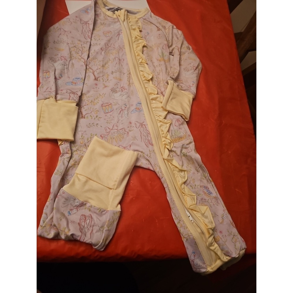 Bamboo Zippy Yellow Swan With Ruffles Double Zipper 12 To 18 Months